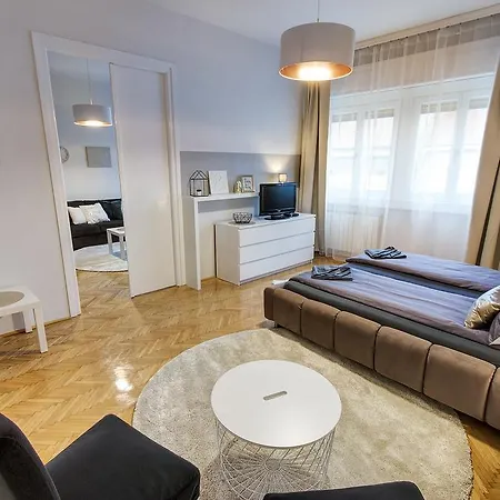 Brighthome Castle District Apartmán Budapešť