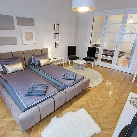 Brighthome Castle District Apartamento Budapest