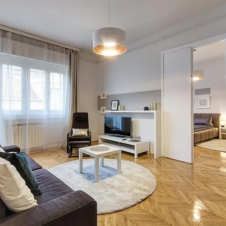 Brighthome Castle District Apartamento