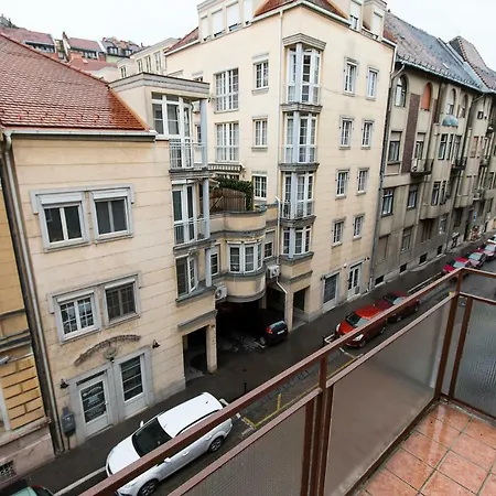 Apartment Brighthome Castle District *