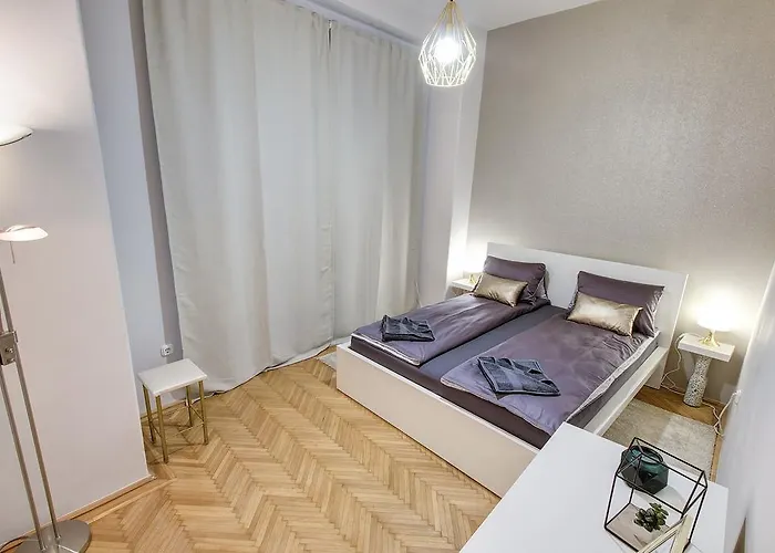 公寓 Brighthome Castle District *