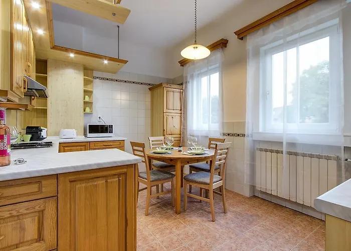 Brighthome Castle District 公寓 *