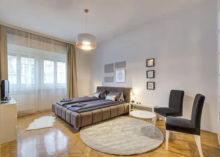 公寓 Brighthome Castle District *