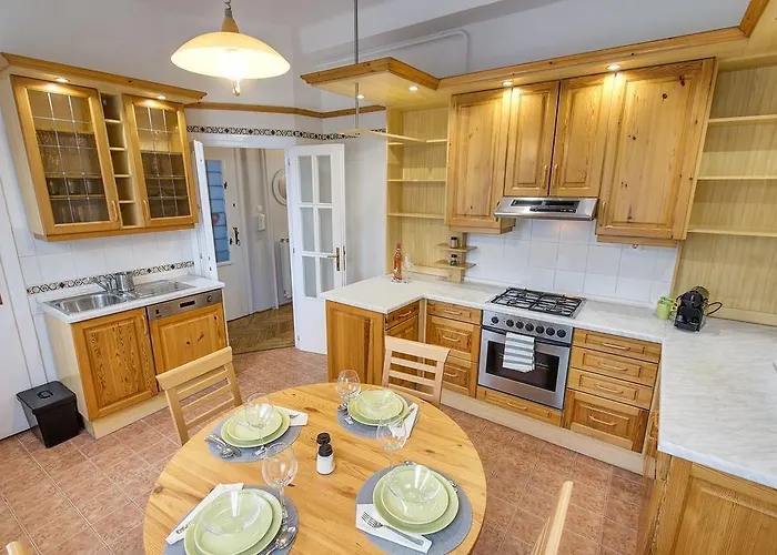 Brighthome Castle District 布达佩斯